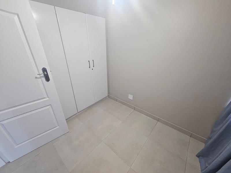 To Let 2 Bedroom Property for Rent in Table View Western Cape